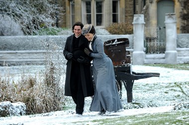 Hans Matheson and Samantha Banks in The Christmas Candle